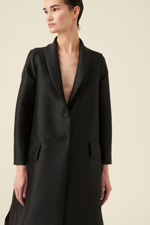 co.go fall winter 2023-2024 solid fabric coat detail