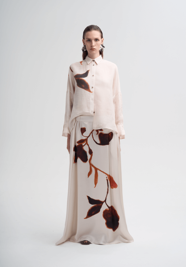 long woman skirt and blouse botanical print