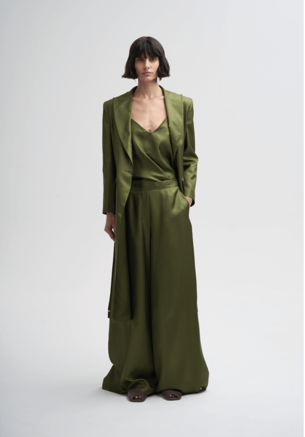 womanswear look green
