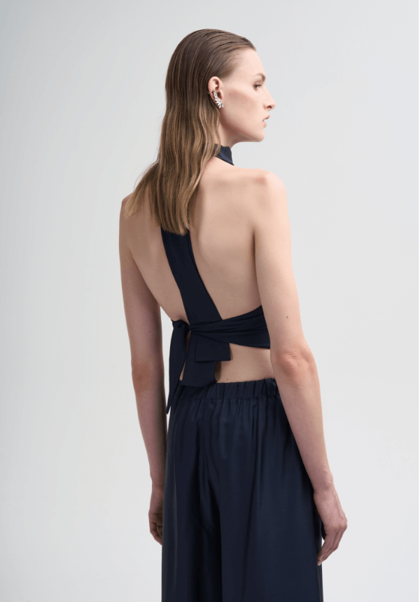 womanswear top and pants dark blue