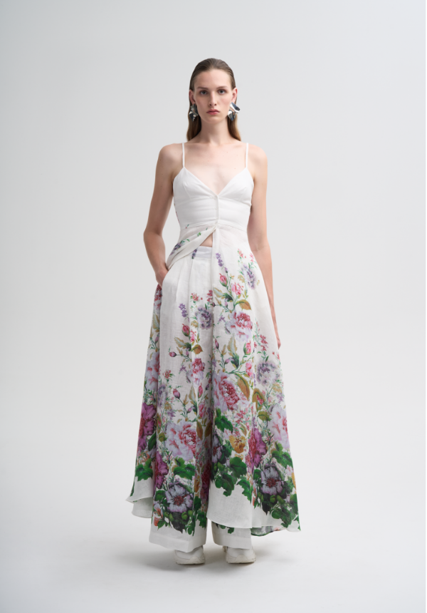 layered withe woman look with botanical print