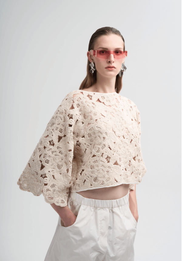 lace blouse woman